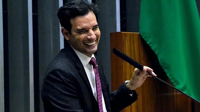 Leo Prates (Republicanos) é indicado como relator da PEC pelo fim da 6x1 em comissão especial da Câmara. Foto: Câmara