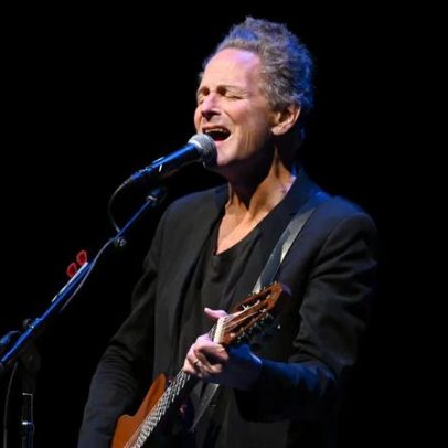 Suposta perseguidora de Lindsey Buckingham é presa em Indiana