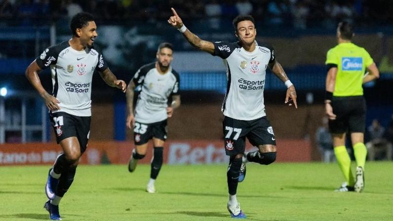 Lingard comemora gol do Corinthians contra o Barra-SC, na Ressacada