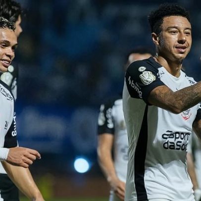 Lingard desencanta e Corinthians vence Barra em noite com lesões
