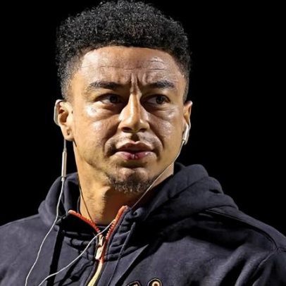Lingard vira titular em meio a desfalques no ataque