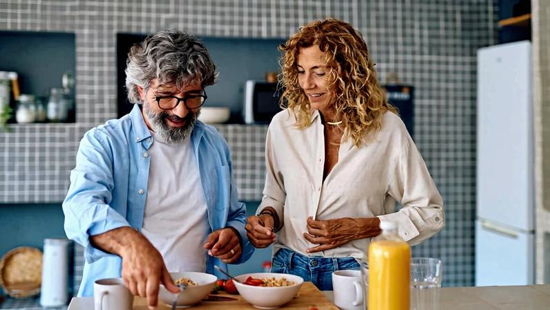 Escolhas alimentares mais conscientes ajudam a sustentar o corpo diante das mudanças naturais da idade