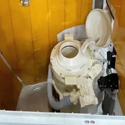 Astronautas da Artemis II têm problema no vaso sanitário da nave