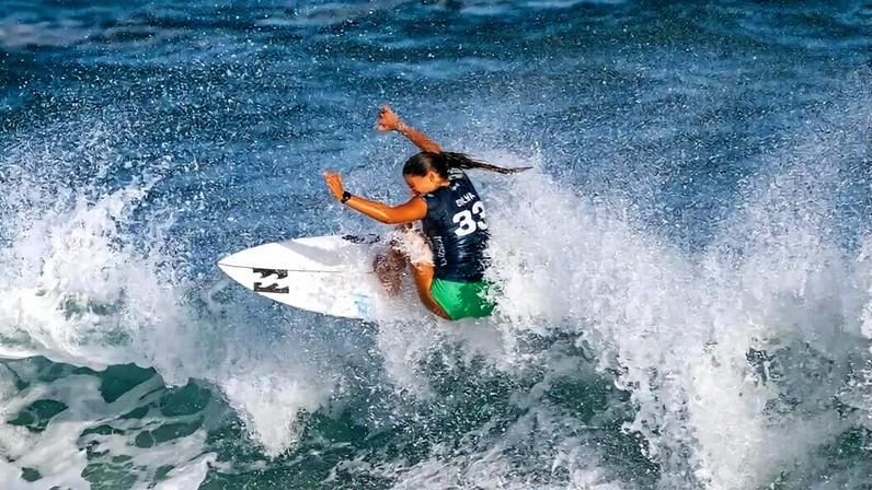 Brasileira elimina octacampeã mundial Stephanie Gilmore em Bells Beach, WSL