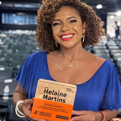 Luciana Barreto é homenageada no 4º Prêmio MOL de Jornalismo