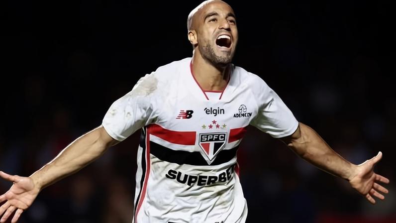 Lucas Moura comemora gol pelo São Paulo