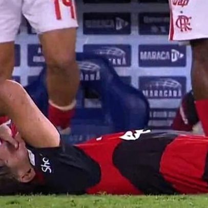 Paquetá deixa o campo chorando e fará exames no Flamengo