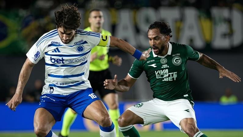 Lucas Silva, do Cruzeiro, em ação contra o Goiás, pela Copa do Brasil