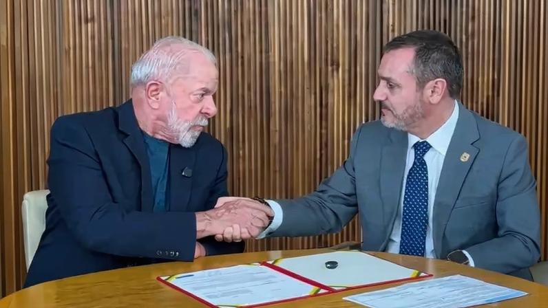 Lula elogia diretor da PF por retirar credenciais de agente dos EUA no Brasil