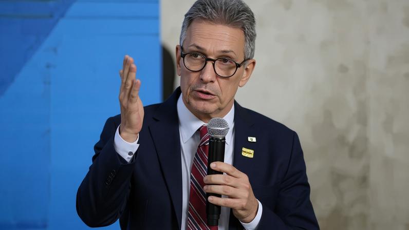 Zema diz que estará junto no 2º turno com chapa de Flávio Bolsonaro