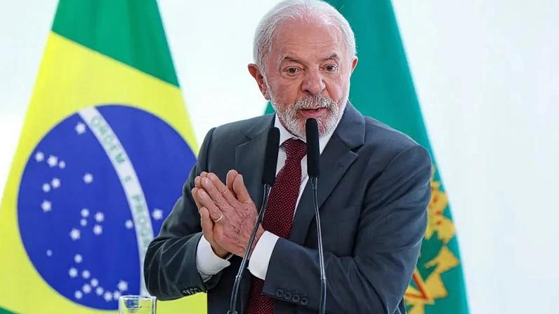 Na imagem, o presidente Luiz Inácio Lula da Silva (PT), responsável por sancionar a lei que permite folga para a realização de exames preventivos