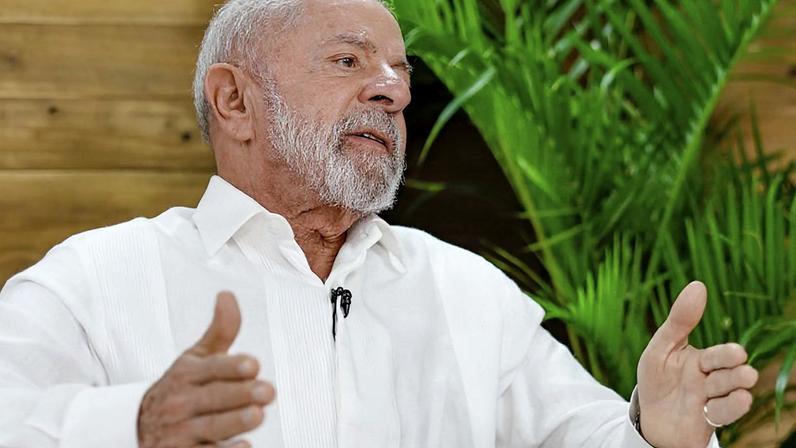 O presidente da República, Luiz Inácio Lula da Silva, durante entrevista ao vivo para a TV Record Bahia