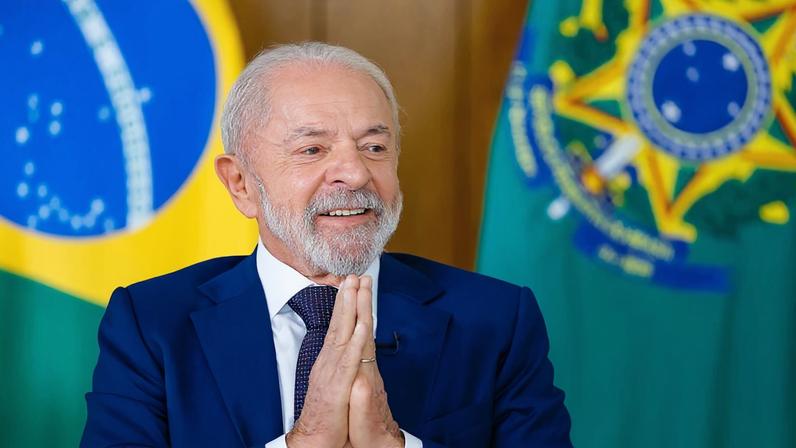 Lula sanciona lei que regulamenta a profissão de doula