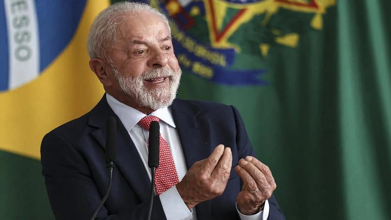 Lula critica fim do imposto sindical