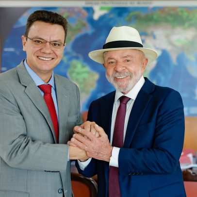 Lula assina nomeação de Odair Cunha como ministro do TCU