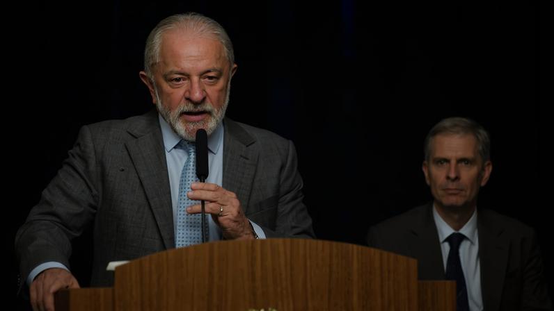 Lula em posse de Guimarães