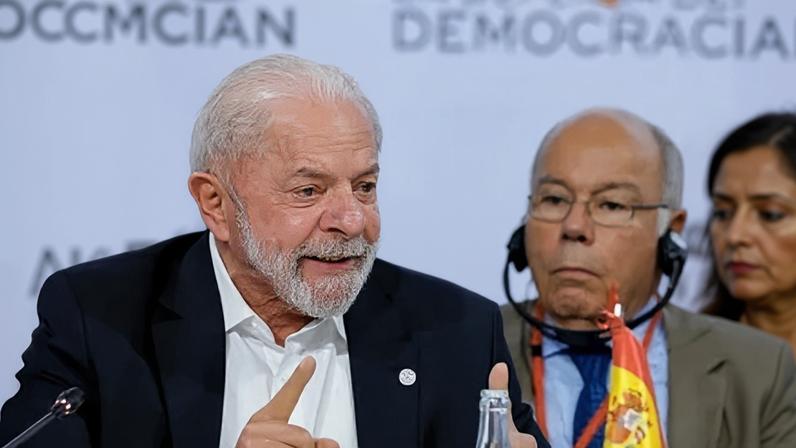 O presidente Luiz Inácio Lula da Silva durante 4ª Reunião de Alto Nível do Fórum em Defesa da Democracia
