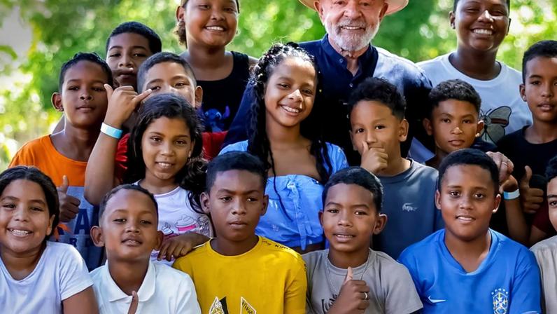 Lula diz que Páscoa é tempo de renovação e união