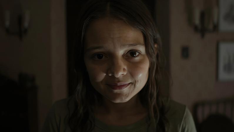 Natalie Grace como a garota que dá nome a 'Maldição da Múmia'