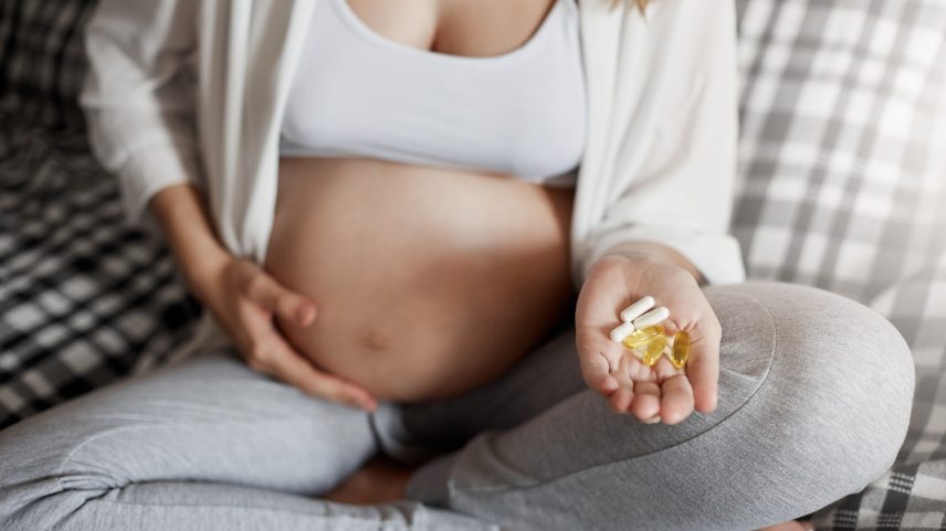 Confira quais são os tipos de vitaminas necessárias para ajudar no processo de gravidez — Foto: Freepik