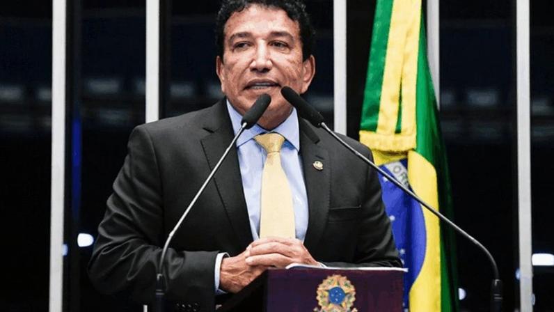 Na imagem, o senador Magno Malta
