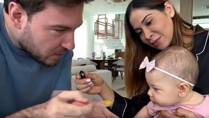 Maíra Cardi pede oração pela filha de seis meses