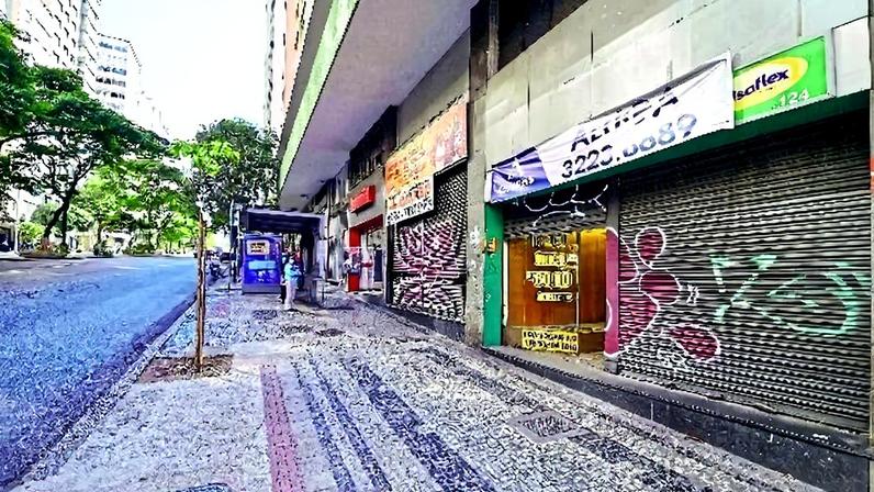 Lojas fechadas para locação são reflexo do esvaziamento do hipercentro da capital mineira