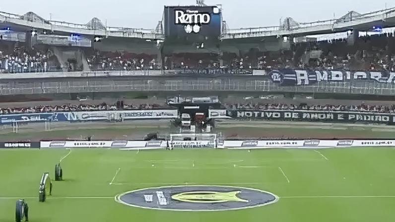 Mangueirão, em Belém, está com o gramado alagado