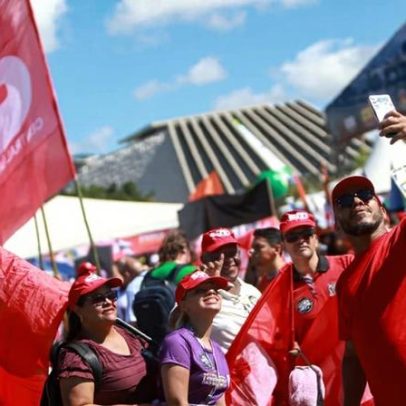 Motta reafirma intenção de levar fim da escala 6×1 ao plenário em maio