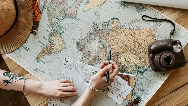 Erros e informações falsas são barreiras no planejamento de viagens com IA