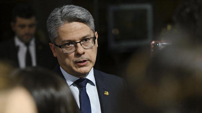 O senador Alessandro Vieira (MDB-SE), relator da CPI do Crime Organizado — Foto: Marcos Oliveira/Agência Senado