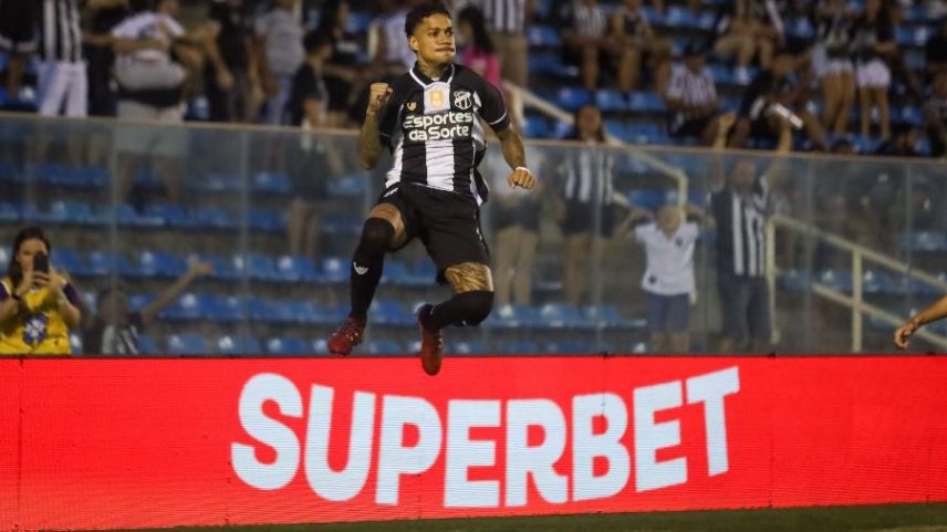 Matheusinho foi o autor do primeiro gol do Ceará na goleada sobre o Floresta, pelo Campeonato Cearense