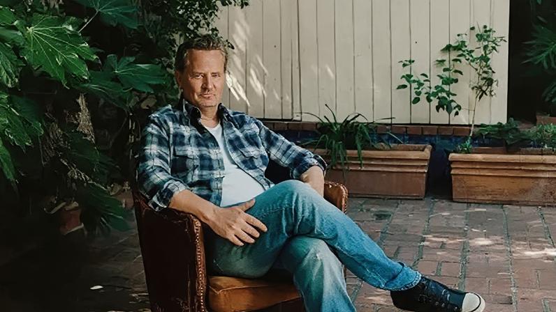 O ator Matthew Perry, conhecido por ter interpretado Chandler em "Friends"
