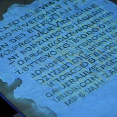 Manuscrito revela páginas perdidas do Novo Testamento