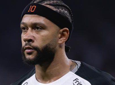 Memphis aceita reduzir salários para renovar contrato com o Corinthians