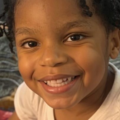 Menino de 5 anos é encontrado morto em lixeira nos EUA após agressão
