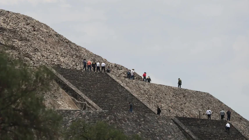 O complexo de pirâmides de Teotihuacán, onde ocorreu o ataque de segunda-feira (20) (Foto: Mario Guzmán/EFE)