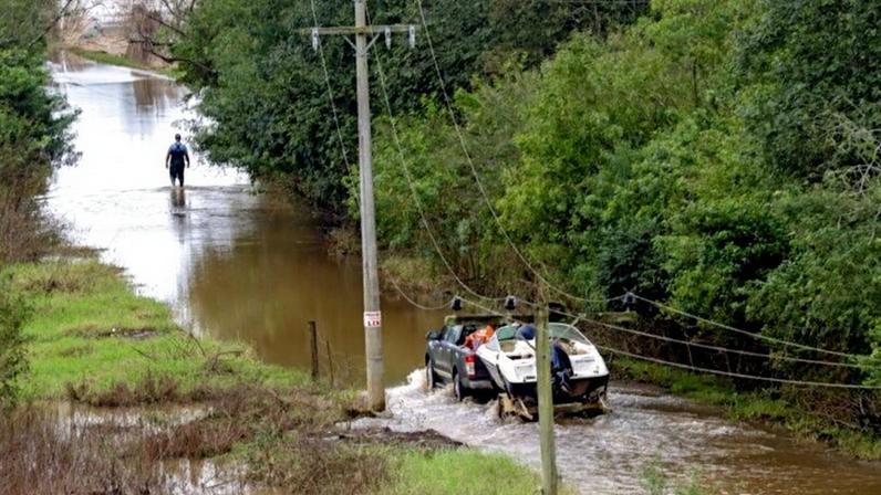 Eventos climáticos extremos, como secas e chuvas intensas, aumentam perdas econômicas e pressionam gastos públicos no Brasil