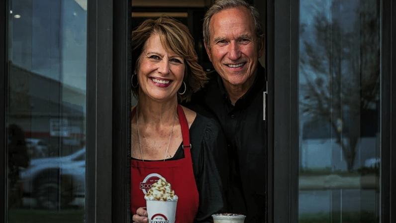 Linda e Don Eckles, fundadores da Scooter’s em 1998