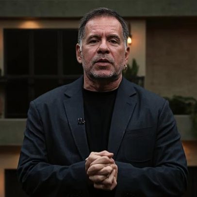Leandro Hassum comete gafe ao vivo e recebe críticas online