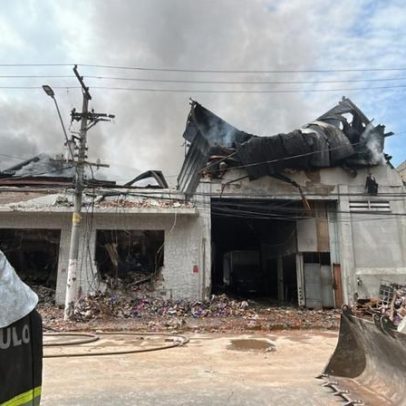 Incêndio em fábrica no Brás há 100 horas, sem autorização para funcionar