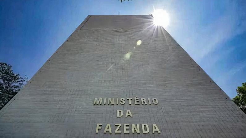 Lançamento do novo Desenrola pode ficar para segunda