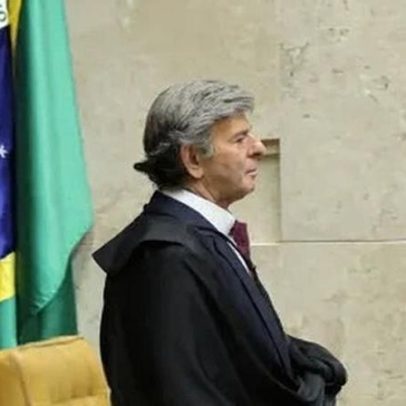 Fux revisa votos e defende absolvição de réus do 8 de janeiro