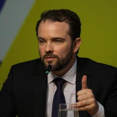 Durigan se reúne com bancos em meio ao desenho do novo Desenrola