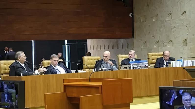 Sessão plenária do STF