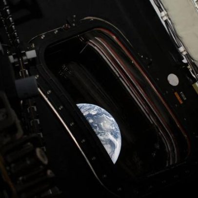 Astronautas da Artemis II iniciam retorno à Terra