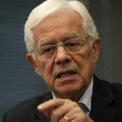 Política, destino e vocação: análise sobre carreira pública