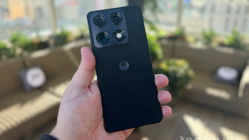 Motorola Signature é o novo celular topo de linha da fabricante — Foto: Rubens Achilles/TechTudo