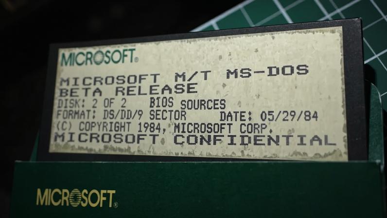 MS-DOS 4 floppy disks