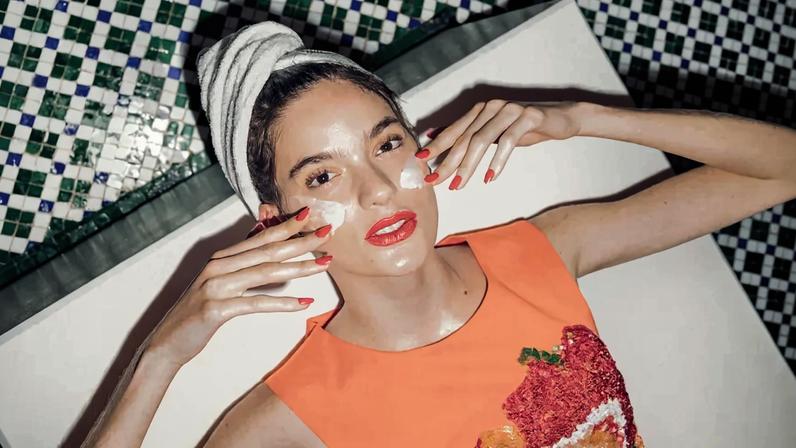 Como montar a melhor rotina de skincare de acordo com o seu tipo de pele — Foto: Arquivo Vogue/ Alex Batista
